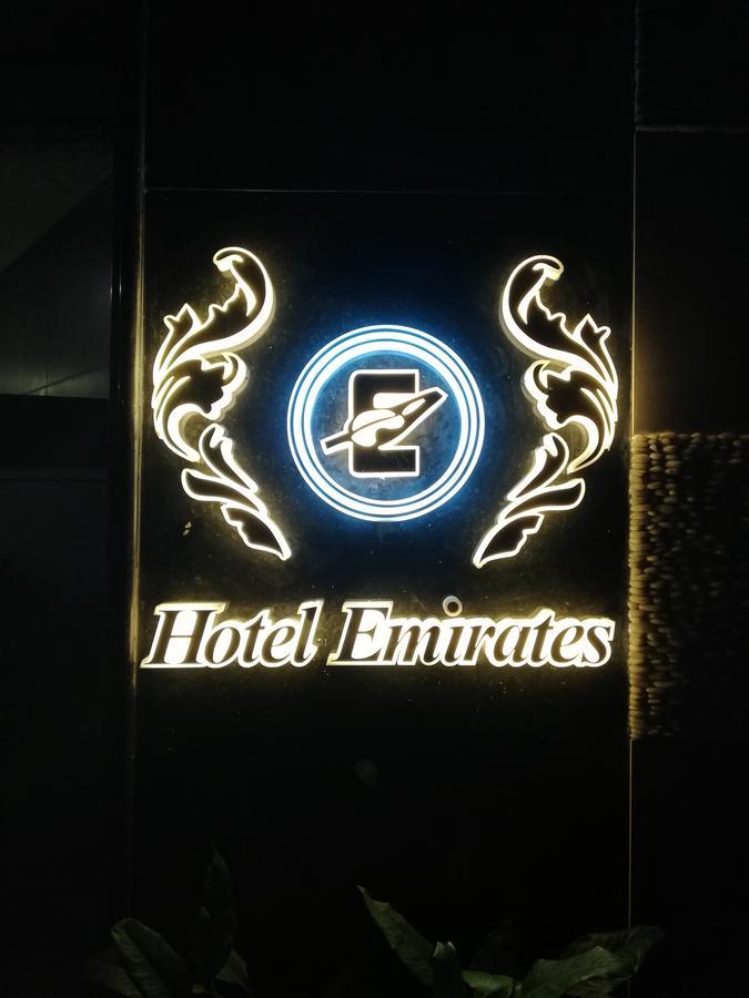 Hotel Emirates Calcuta Exterior foto